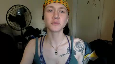 Kara  online show from November 2, 9:37 pm