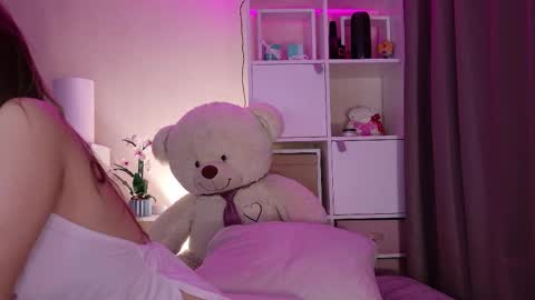 Julia online show from March 18, 12:38 am