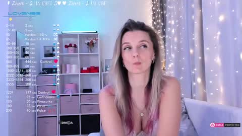 Julia online show from March 11, 7:58 pm