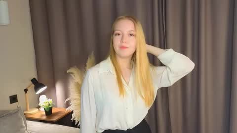 Annie online show from September 23, 7:46 am