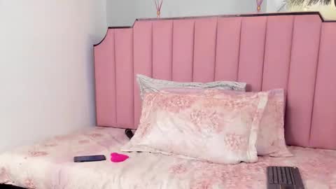 Karen online show from October 13, 1:35 pm