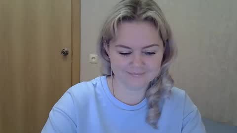 karennelsonx online show from March 20, 10:53 am