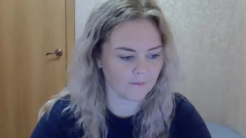 karennelsonx online show from November 2, 3:01 pm