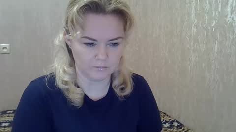 karennelsonx online show from February 11, 12:25 pm