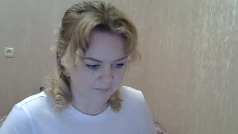 karennelsonx online show from February 26, 3:21 pm