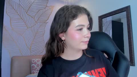 Snapshot of karenpautt chatting on February 3, 8:57 pm Karen online show from February 3, 8:57 pm
