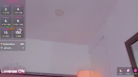Snapshot of karenpautt chatting on February 9, 8:24 pm Karen online show from February 9, 8:24 pm