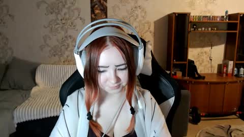 Lisa Backler online show from September 21, 4:22 pm