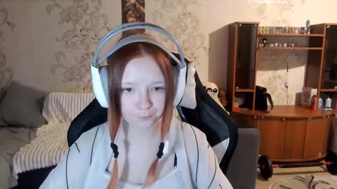 Lisa Backler online show from September 25, 4:58 pm