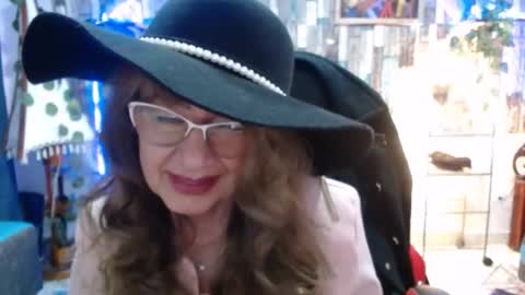 Snapshot of karima_sarabe chatting on December 24, 7:22 pm karima_sarabe online show from December 24, 7:22 pm