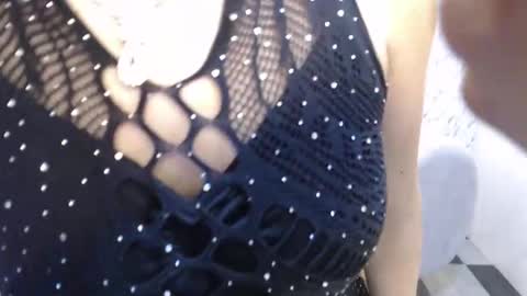karime_b_ online show from October 18, 12:31 pm