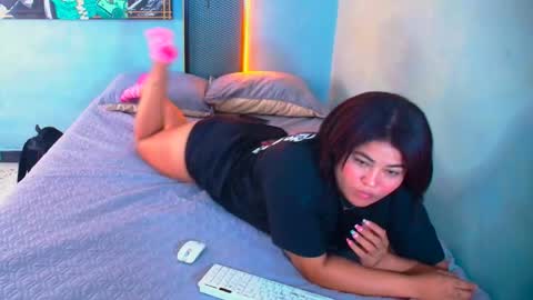 karina_milf1 online show from March 3, 12:45 pm