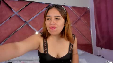karinasanchezz online show from October 2, 12:48 pm