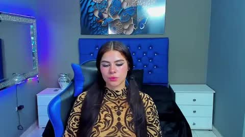 karinatompson online show from October 7, 9:11 pm