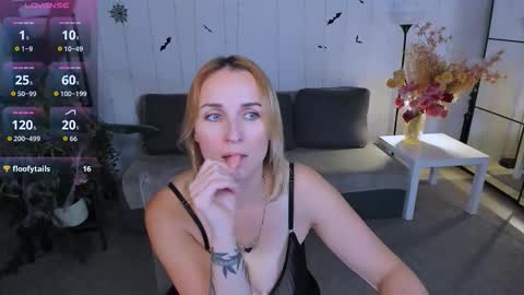 Karina  online show from October 26, 9:36 pm