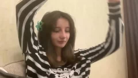 Emilia online show from September 10, 1:01 pm