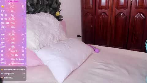 Karla online show from December 18, 3:07 pm