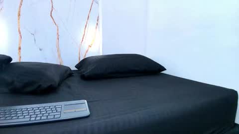 karla_hilton1 online show from November 9, 1:14 pm