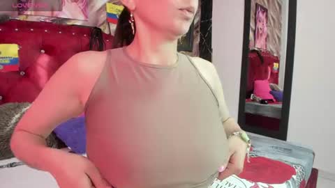 karlaahot1 online show from July 11, 8:45 pm