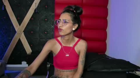 karlaslutskinny__ online show from March 24, 8:48 pm