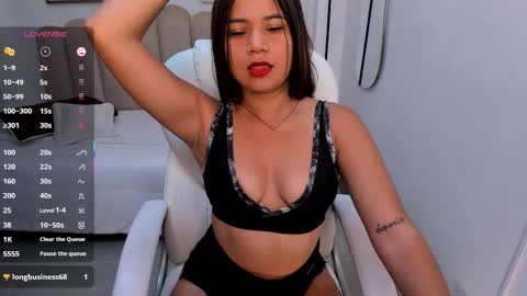 karliie kloss   online show from November 19, 3:50 am