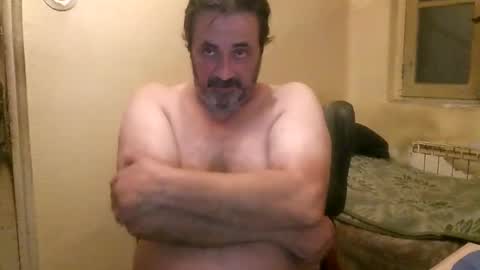 Snapshot of karlpal chatting on January 3, 6:14 pm karlpal online show from January 3, 6:14 pm