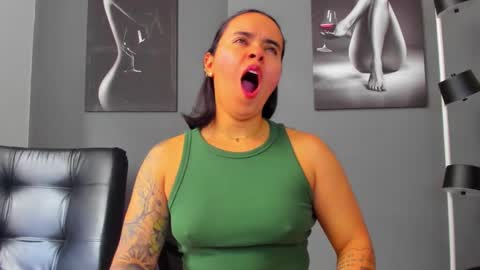   online show from December 1, 4:27 pm