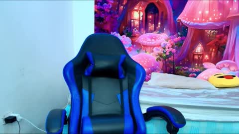    online show from September 21, 12:53 pm