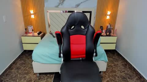 Karol and Luna online show from January 31, 7:11 pm