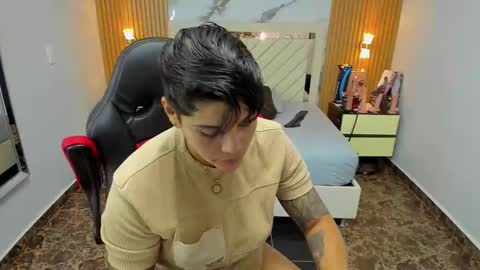 Karol and Luna online show from October 22, 7:59 pm