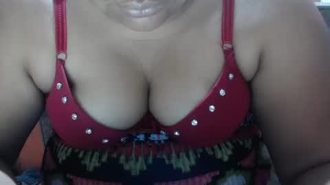 karolbb online show from January 15, 11:32 am