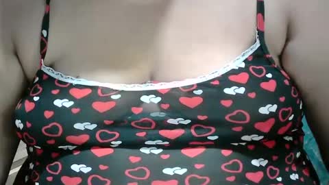 karolbb online show from February 21, 10:37 pm