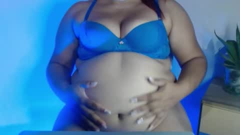 karolbb21 online show from November 28, 8:38 pm