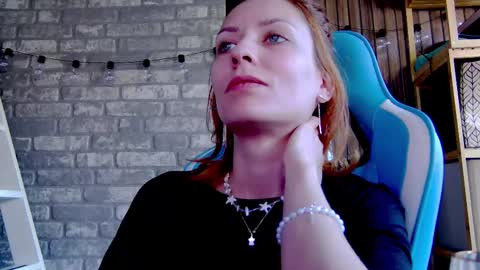 Snapshot of karoline121 chatting on March 3, 2:28 pm karoline121 online show from March 3, 2:28 pm
