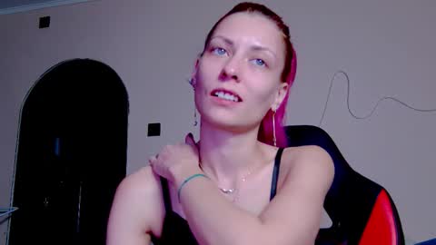 karoline121 online show from November 17, 9:06 pm