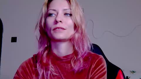 karoline121 online show from November 28, 6:43 am