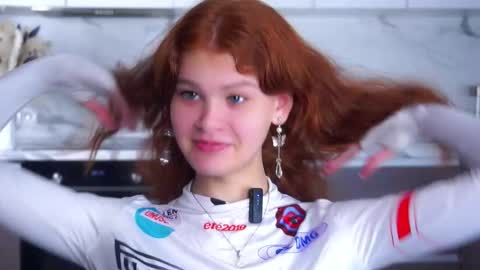 lina online show from December 18, 12:22 pm