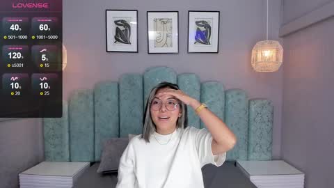 Karol Santos online show from February 6, 10:04 am