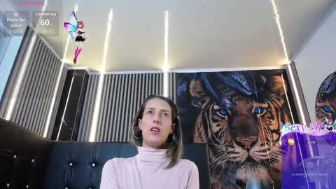 karolyn online show from March 1, 12:20 pm