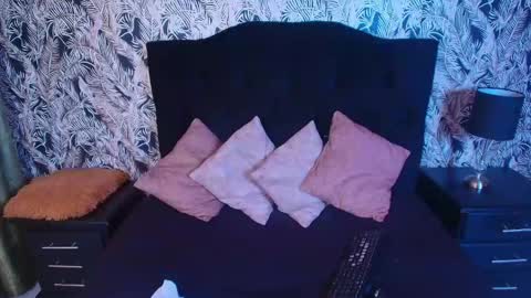 kassandra james online show from May 27, 1:41 pm