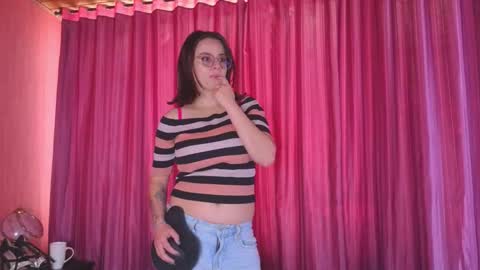 kassandra james online show from November 21, 1:20 pm