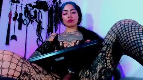 Kat online show from June 11, 2:53 am