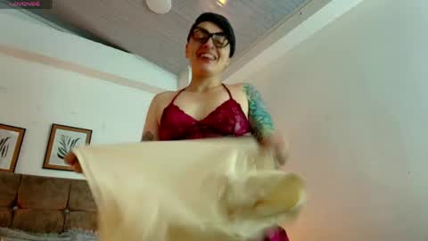 kat paradisse online show from May 27, 11:40 am
