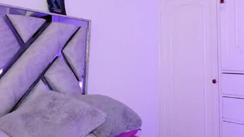 Kat Santana online show from April 15, 7:58 pm