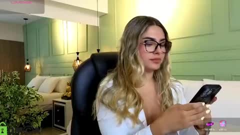 Kat online show from November 20, 12:04 pm