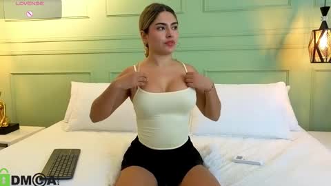 Kat online show from November 19, 11:53 am