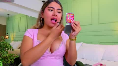 Kat online show from April 17, 11:56 am