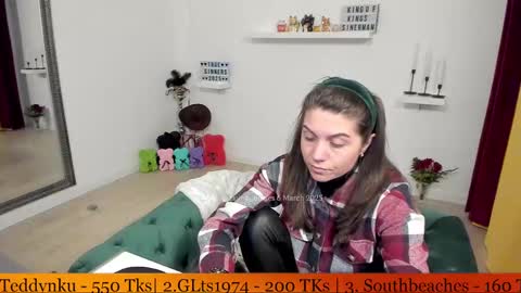    online show from March 6, 8:16 pm