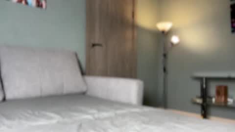 Kate online show from March 4, 7:30 am