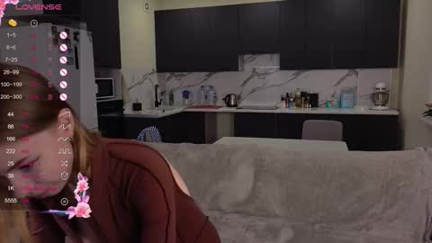 kate_krayy online show from October 28, 7:04 pm